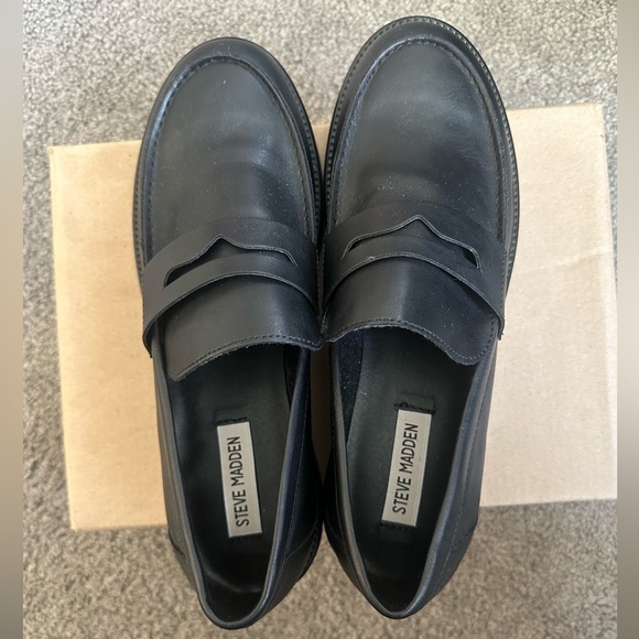 Steve Madden Lotto Loafer In Black - Picture 6 of 12